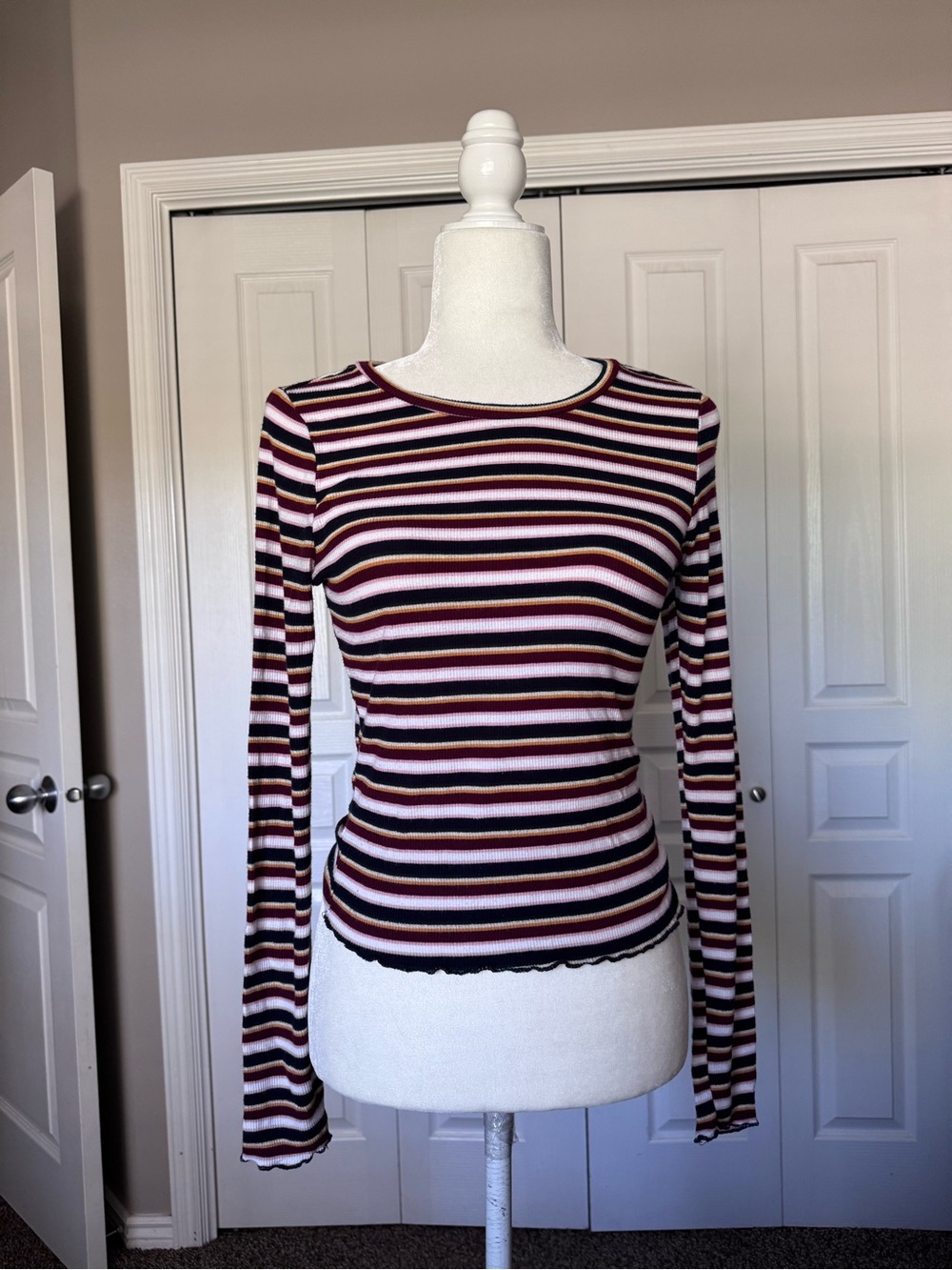 Garage Women's Striped Long Sleeve Knit Top size Medium